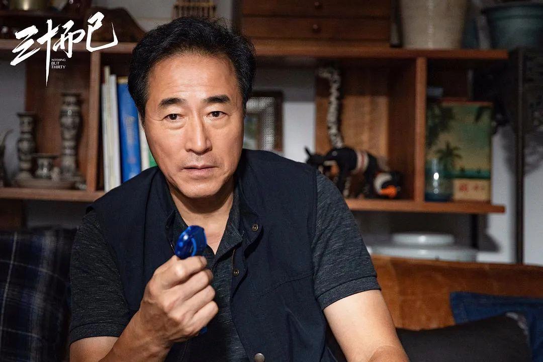钢铁保姆被老人疯抢;钢铁保姆被老人疯抢?专家回应